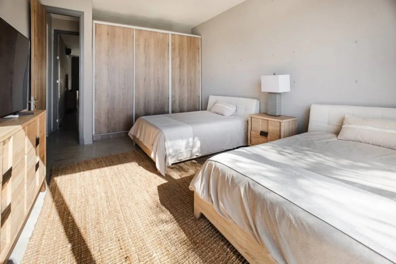 Espectacular casa en Laguna Escondida sobre la laguna