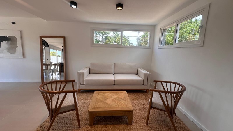 Casa a estrenar en complejo