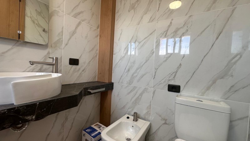 Casa a estrenar en complejo