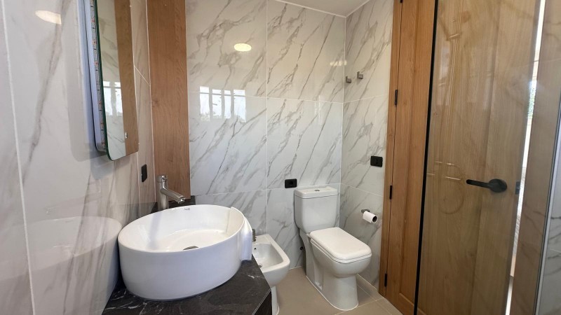 Casa a estrenar en complejo