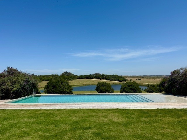 Espectacular chacra en Jose Ignacio con cancha de tenis