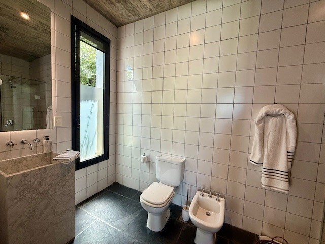 Espectacular chacra en Jose Ignacio con cancha de tenis