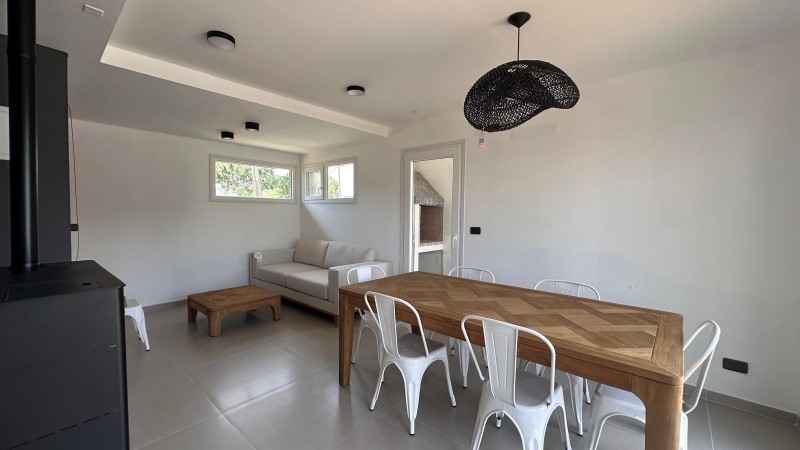 Casa a estrenar en complejo