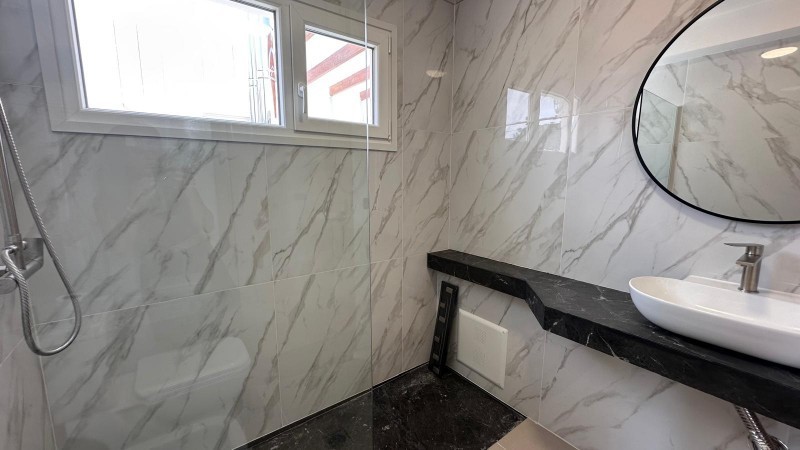 Casa a estrenar en complejo