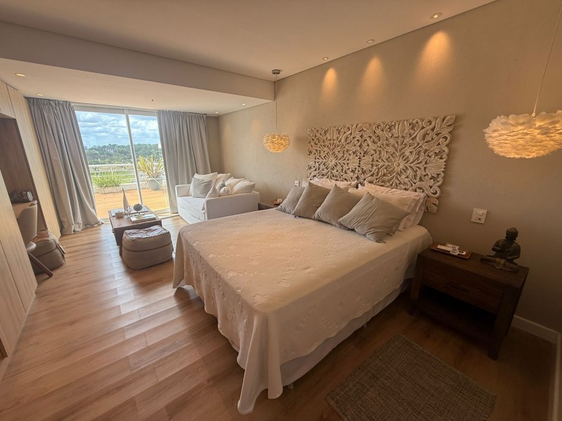 Departamento en alquiler con tres dormitorios en suite