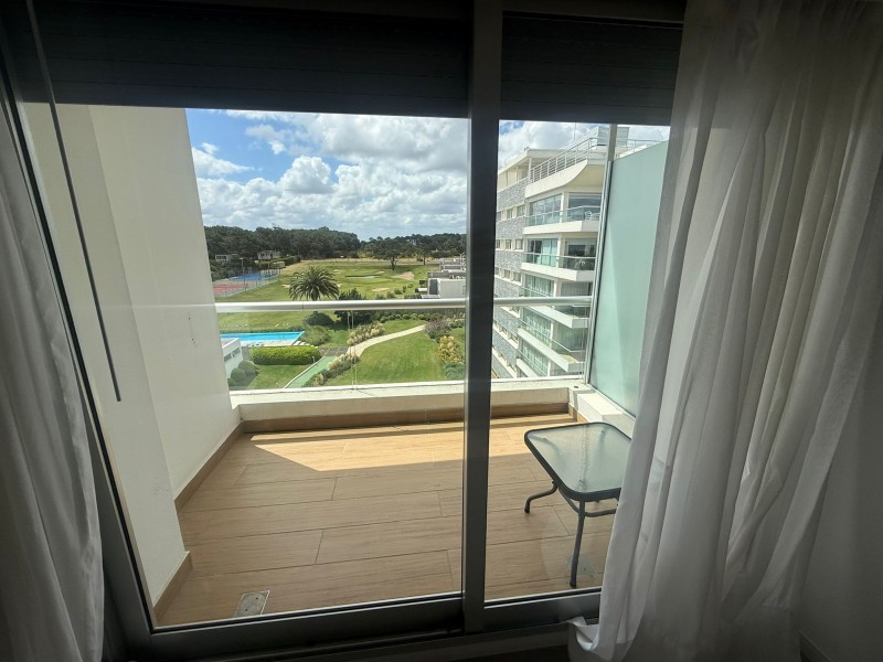 Departamento en alquiler con tres dormitorios en suite