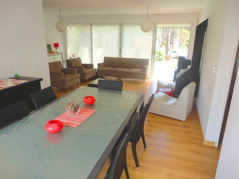 Casa en alquiler con pileta en Montoya, La Barra.