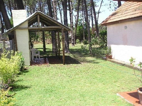 Bonito chalet en alquiler sobre el bosque de Montoya, La Barra.