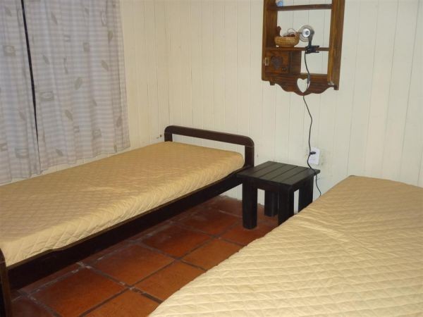 Bonito chalet en alquiler sobre el bosque de Montoya, La Barra.