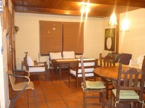 Bonito chalet en alquiler sobre el bosque de Montoya, La Barra.