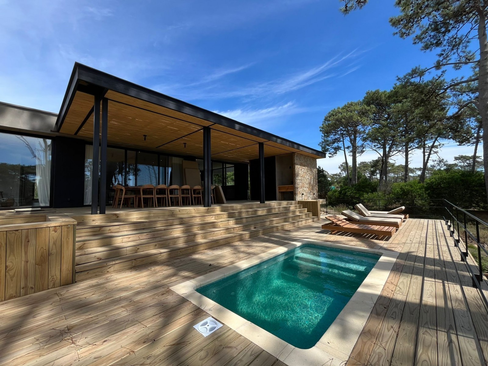 Casa en venta y alquiler en Barrio Privado La Barra