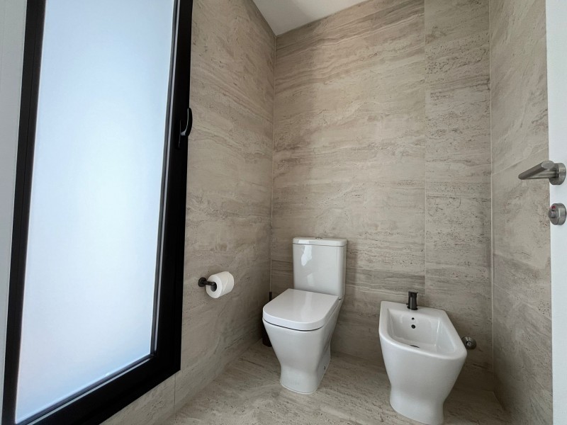 Casa en venta y alquiler en Barrio Privado La Barra