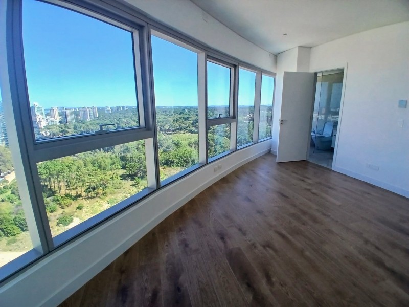 Departamento en Trump, Venta ,Brava,Punta del Este