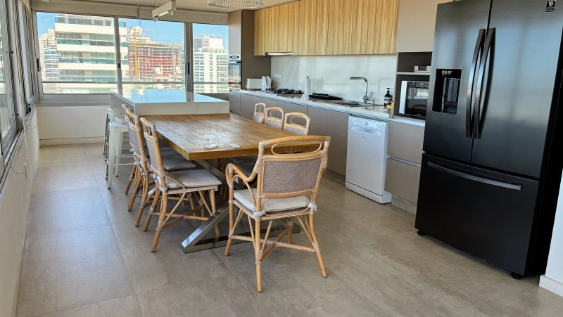 Departamento, 4 dormitorios, Venta ,Brava,Punta del Este