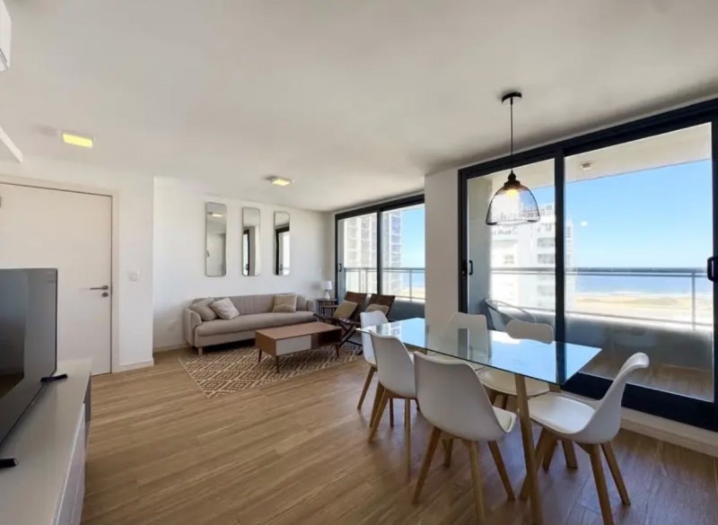 Departamento en venta en playa brava a pasos del mar