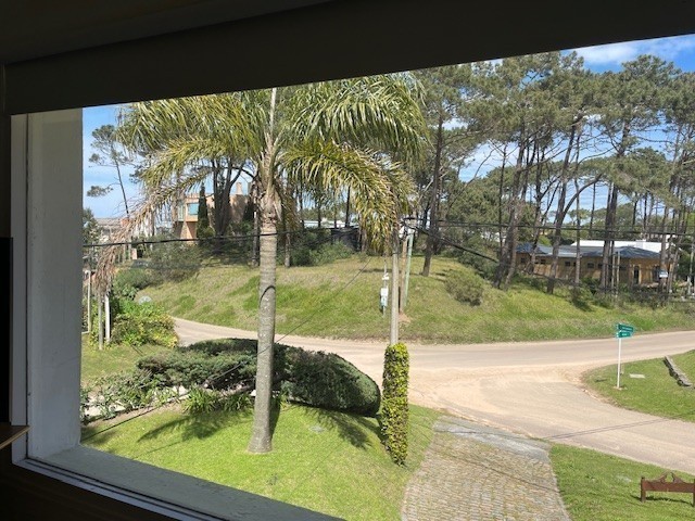 Importante casa en alquiler y venta con vista al mar sobre Montoya, La Barra.