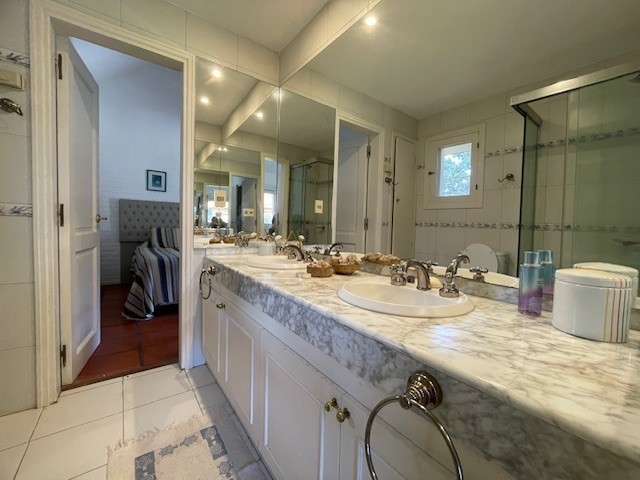 Importante casa en alquiler y venta con vista al mar sobre Montoya, La Barra.