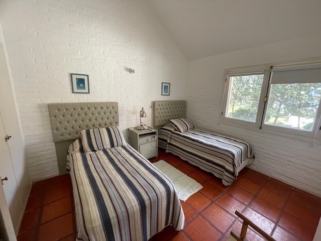 Importante casa en alquiler y venta con vista al mar sobre Montoya, La Barra.