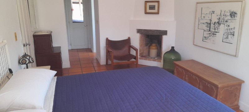 Disfrute del bosque a sólo dos cuadras de la calle principal, Casa en alquiler sobre La Barra.