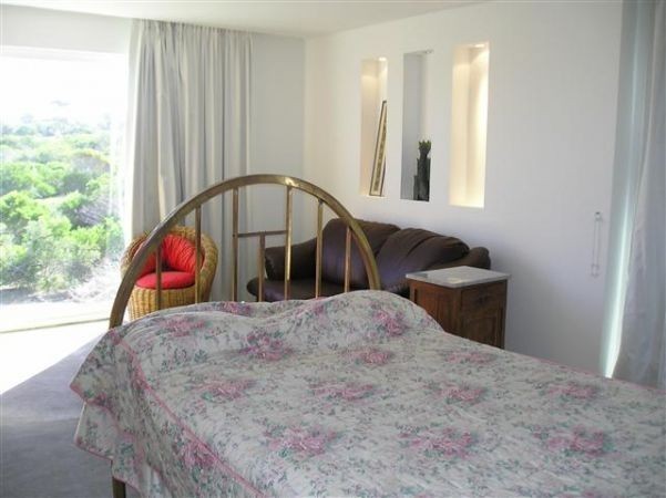 Moderno chalet en alquiler a pocas cuadras del océano Jose Ignacio.