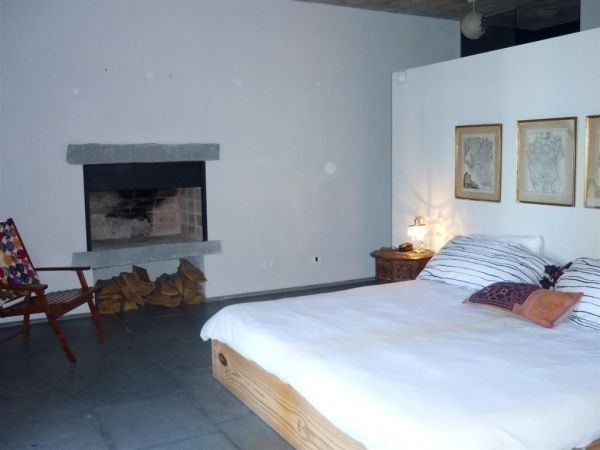 Moderna casa en alquiler y venta en Montoya, La Barra a 2 cuadras del mar.