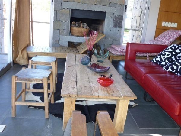 Moderna casa en alquiler y venta en Montoya, La Barra a 2 cuadras del mar.