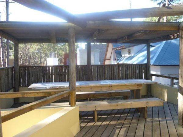 Casa en alquiler y venta sobre el bosque de Montoya, La Barra con vista al mar.