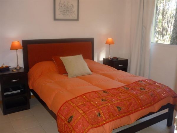 Casa en alquiler y venta sobre el bosque de Montoya, La Barra con vista al mar.