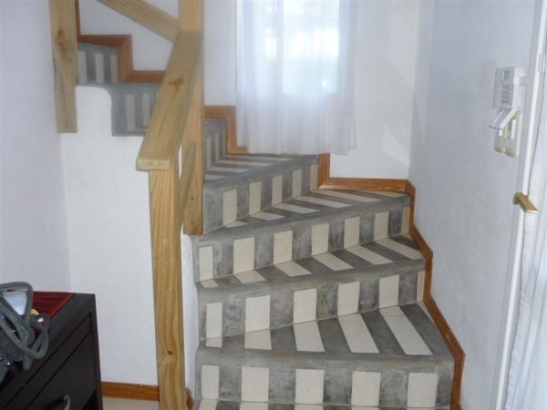 Casa en alquiler y venta sobre el bosque de Montoya, La Barra con vista al mar.