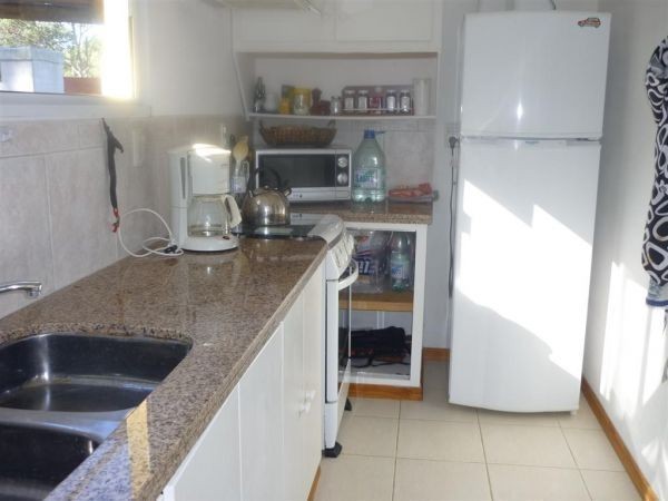 Casa en alquiler y venta sobre el bosque de Montoya, La Barra con vista al mar.