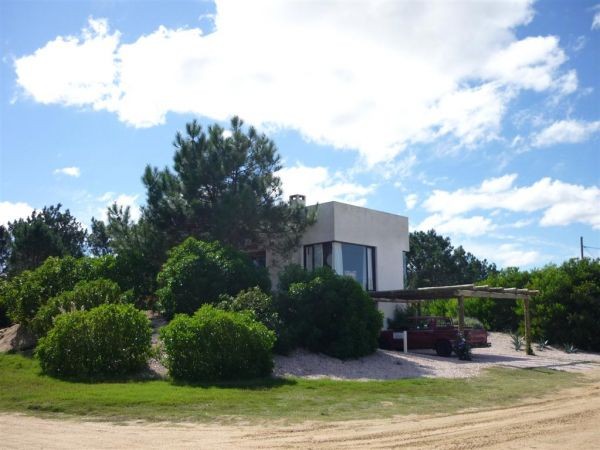 Lote en venta a dos cuadras del mar en Arenas de Jose Ignacio.
