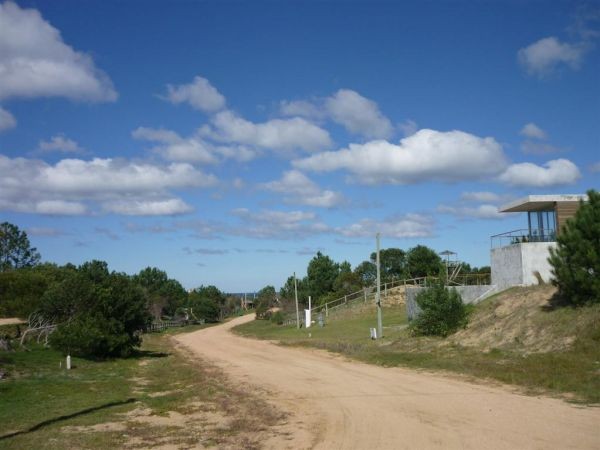 Lote en venta a dos cuadras del mar en Arenas de Jose Ignacio.