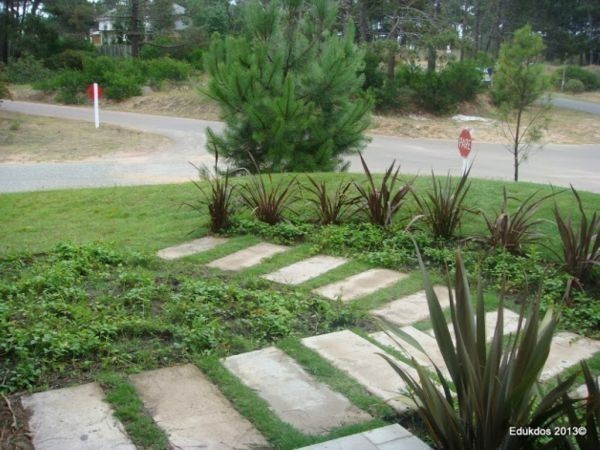 Importante casa en alquiler a poquitas cuadras del mar sobre Montoya, La Barra..