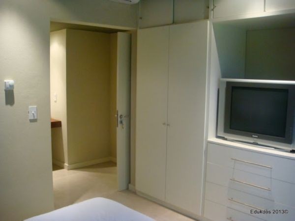 Importante casa en alquiler a poquitas cuadras del mar sobre Montoya, La Barra..