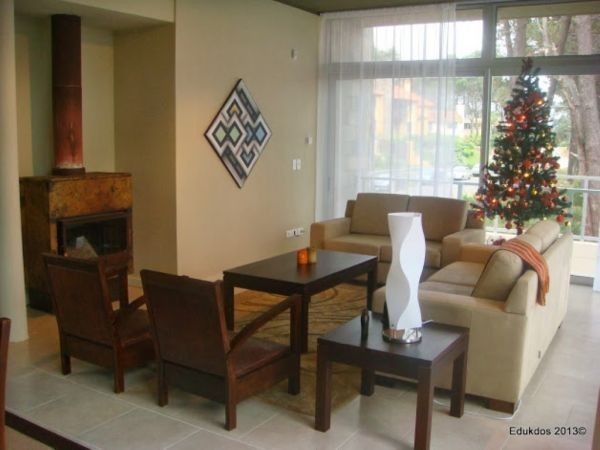 Importante casa en alquiler a poquitas cuadras del mar sobre Montoya, La Barra..