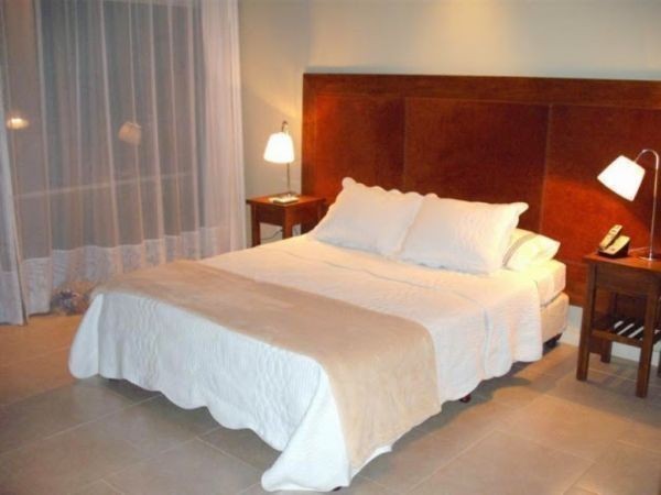 Importante casa en alquiler a poquitas cuadras del mar sobre Montoya, La Barra..