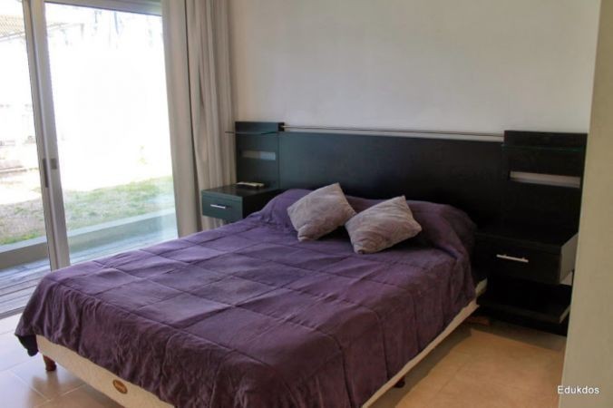 Importante casa en alquiler a poquitas cuadras del mar sobre Montoya, La Barra..