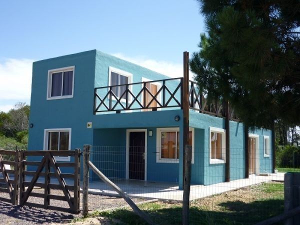 Casa en venta y alquiler en Balneario Buenos Aires.