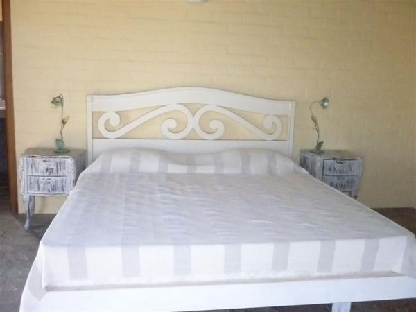 En alquiler y venta amplia y luminosa chacra en El Quijote.