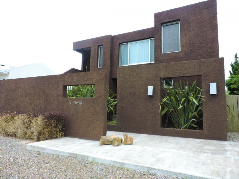 Importante casa en alquiler a metros del mar en El Chorro.
