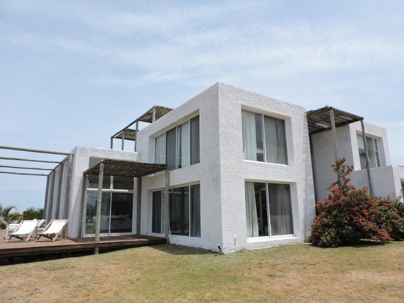 Increible residencia frente al mar en Montoya