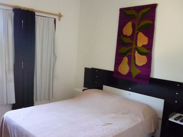 Casa nueva, cómoda ideal para familia pequeña.