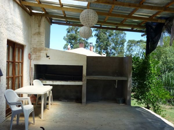 Casa nueva, cómoda ideal para familia pequeña.
