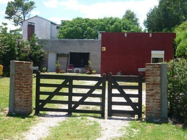 Casa en alquiler en Balneario Buenos Aires.