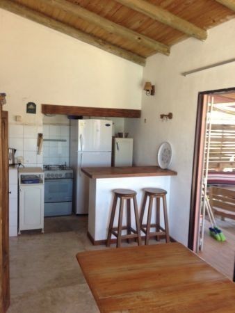 Casa con piscina a pasos de la playa.