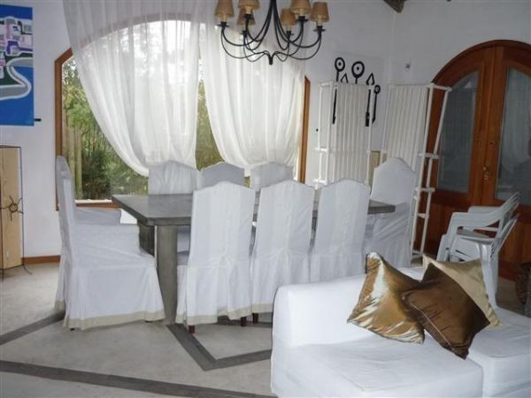 Excelente casa en alquiler en lo mejor de La Barra.