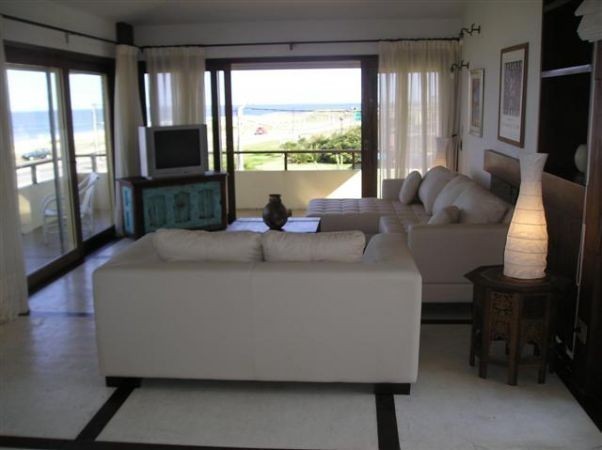 Importante casa en alquiler en El Chorro en primera línea