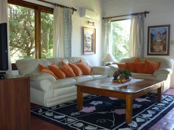 Hermosa casa en alquiler en La Barra.