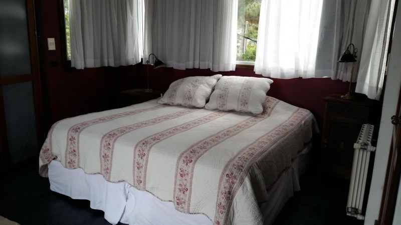 Casa en alquiler en el bosque de Montoya, La Barra a dos cuadras del mar