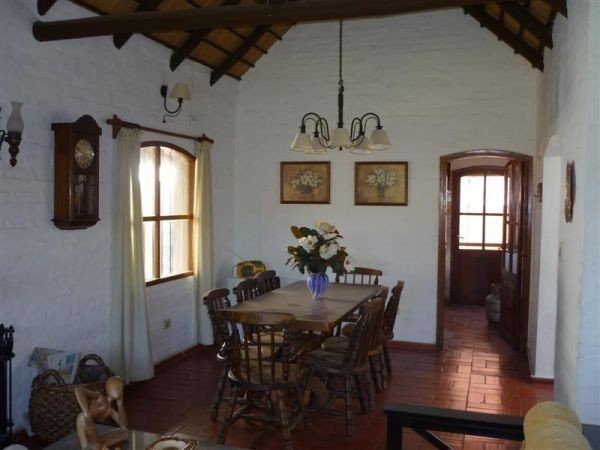 Casa en alquiler con pileta en La Barra cerquita de todo